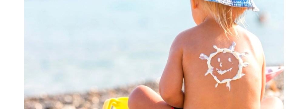 Prodotti per la cura della pelle del bambino in estate: come proteggere la pelle dal sole e dall'acqua di mare o piscina.