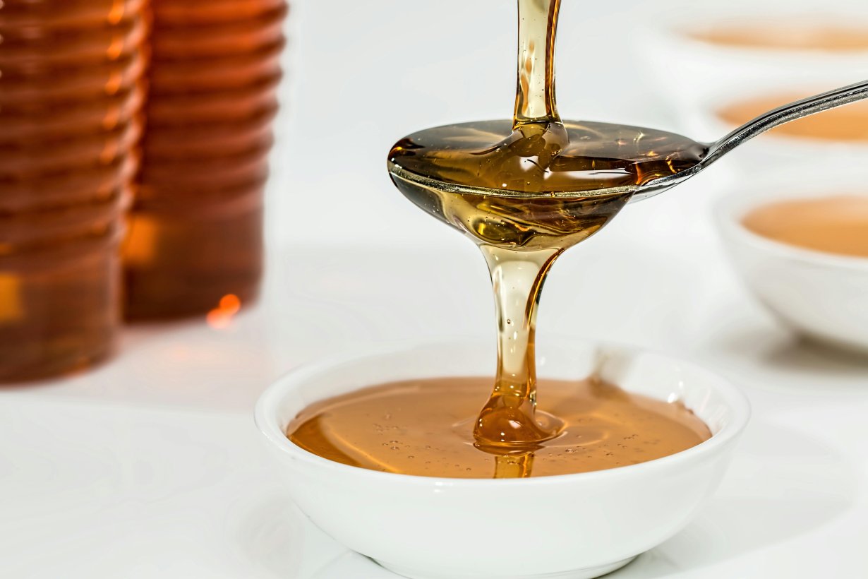 Guida Completa al Miele di Manuka: Proprietà, Benefici e Prezzo