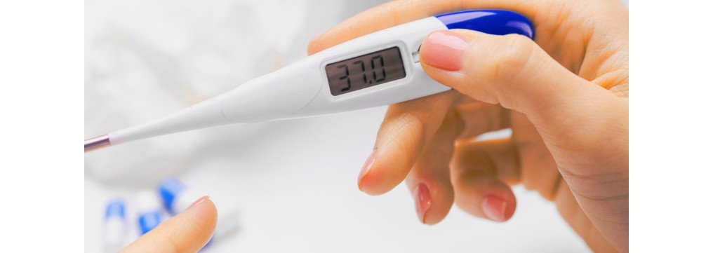 Termometro per la febbre diverse tipologie : a galinstan , laser e digitale