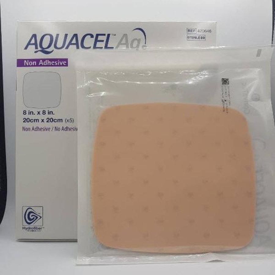 Aquacel Ag Foam non adesiva 20x20 cm - medicazione in schiuma con argento Aquacel Ag Foam non adesiva 20x20 cm - medicazione in schiuma con argento