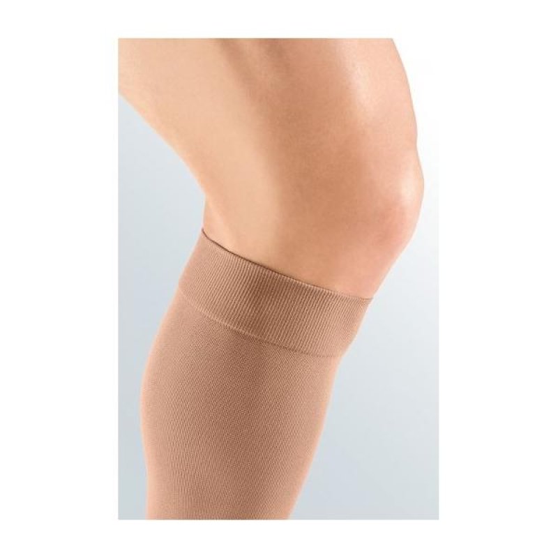 Calze Medicali a Compressione Medi Classe 1 in Cotone con Reggicalze Taglia 5 per Circolazione, Vene Varicose e Gambe Stanche Calze Medicali a Compressione Medi Classe 1 in Cotone con Reggicalze Taglia 5 per Circolazione, Vene Varicose e Gambe Stanche