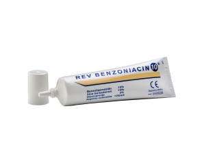 REV BENZONIACIN 10 CREMA 30ML