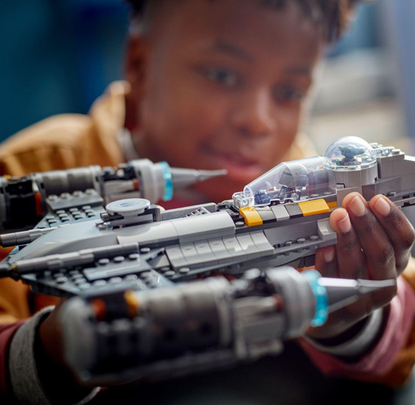 LEGO 75325 Mandalorian Starfigh.